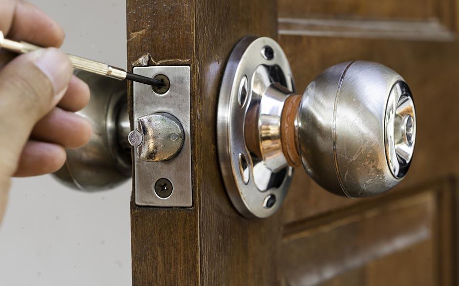 changer ouverture porte Mennecy